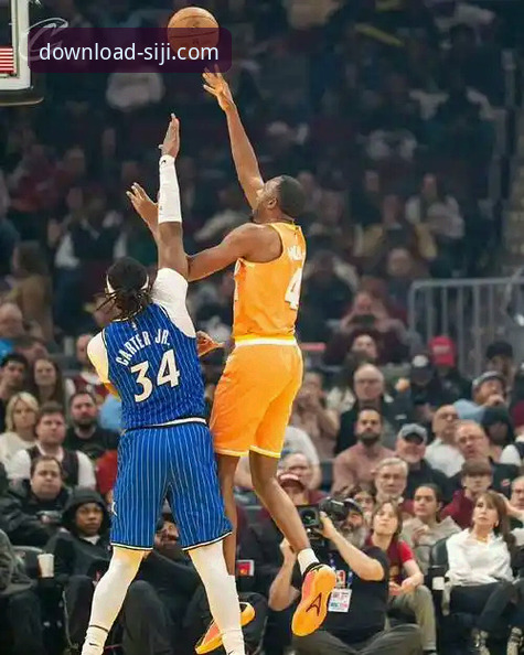 米切尔42分率骑士险胜魔术：一场在四季中国App上体验到的攻防盛宴深度评测